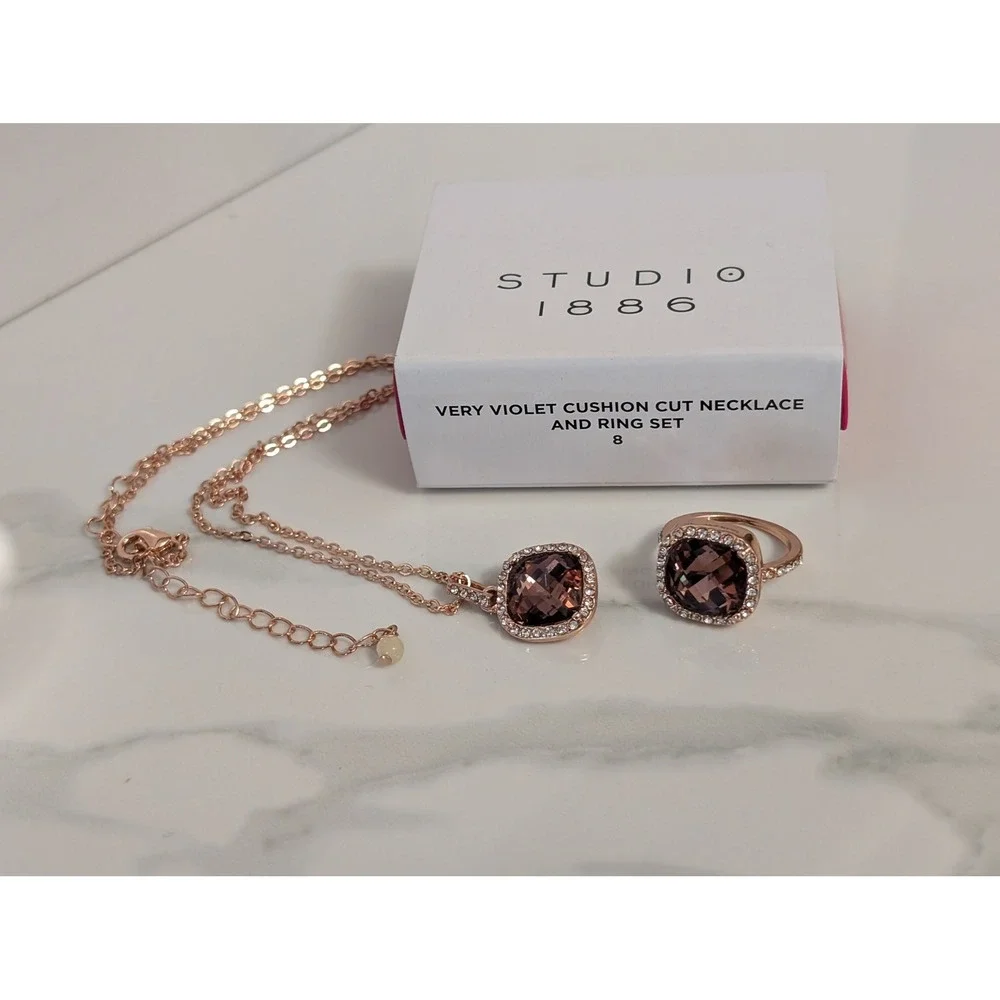 Avon Studio 1886 Very Violet Cushion Cut Necklace and Ring Set Rose Goldtone 8